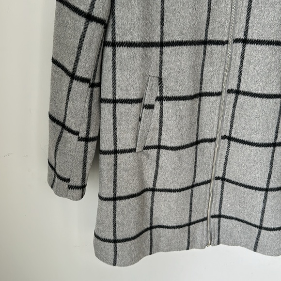 EUC Suzy Shier Women’s Jacket - 100% Polyester - size Medium - Picture 2 of 5